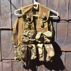 KPV multi Camo combat vest small adjustable 9472-114-372 camouflage multi pocket